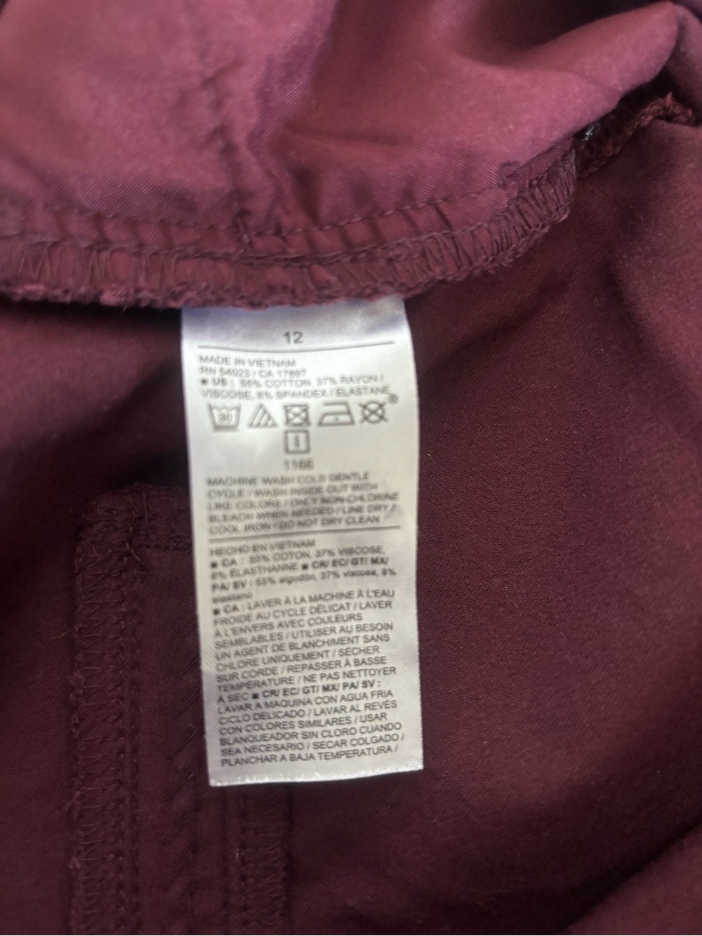 Old Navy Women's Pixie Pants in Burgundy - Picture 6 of 6